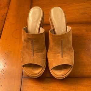 Stuart Weitzman espadrille tan wedges